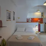 Arodou And Apartment *
